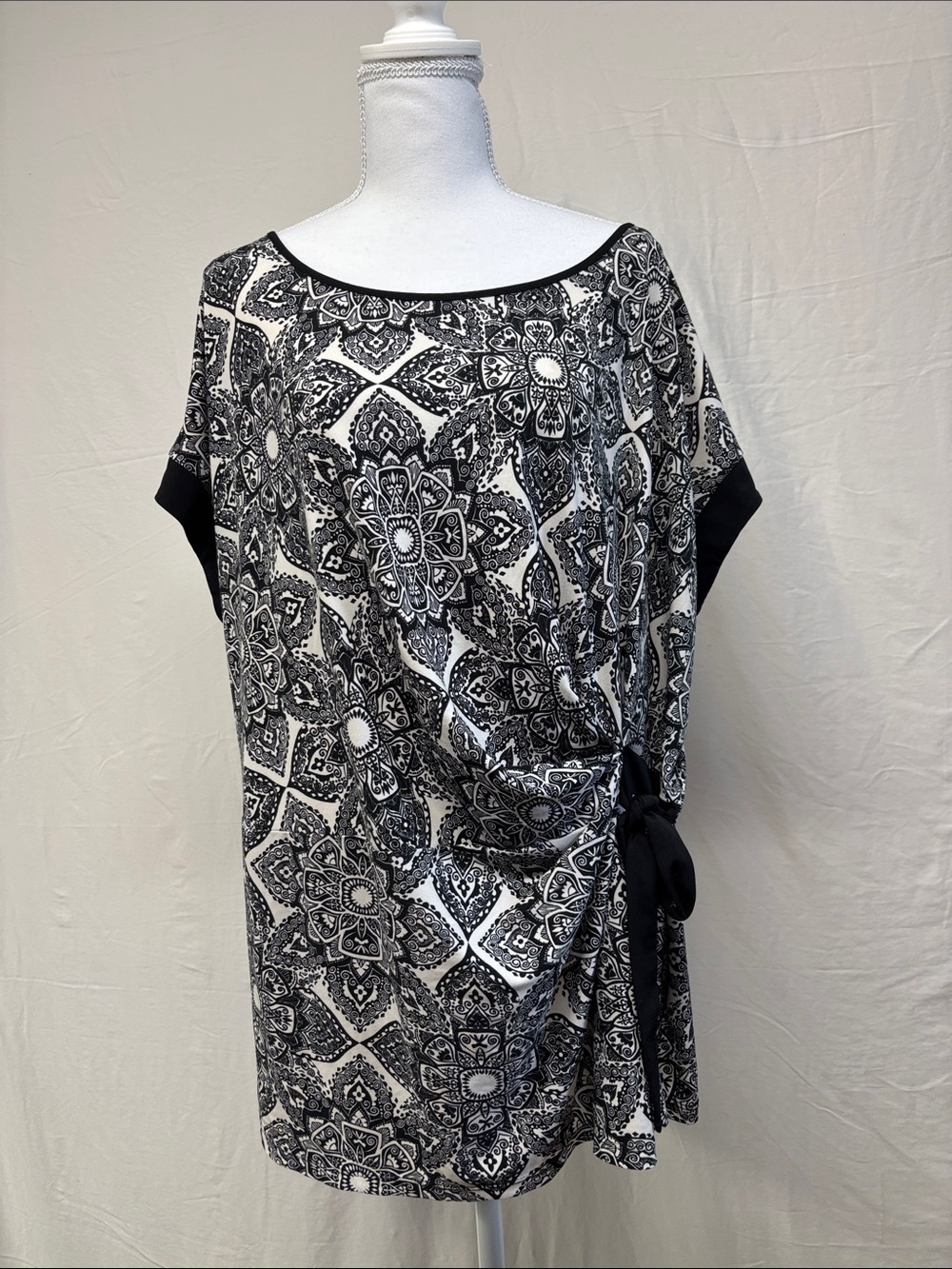 Reitmans Black and White Patterned Tunic
